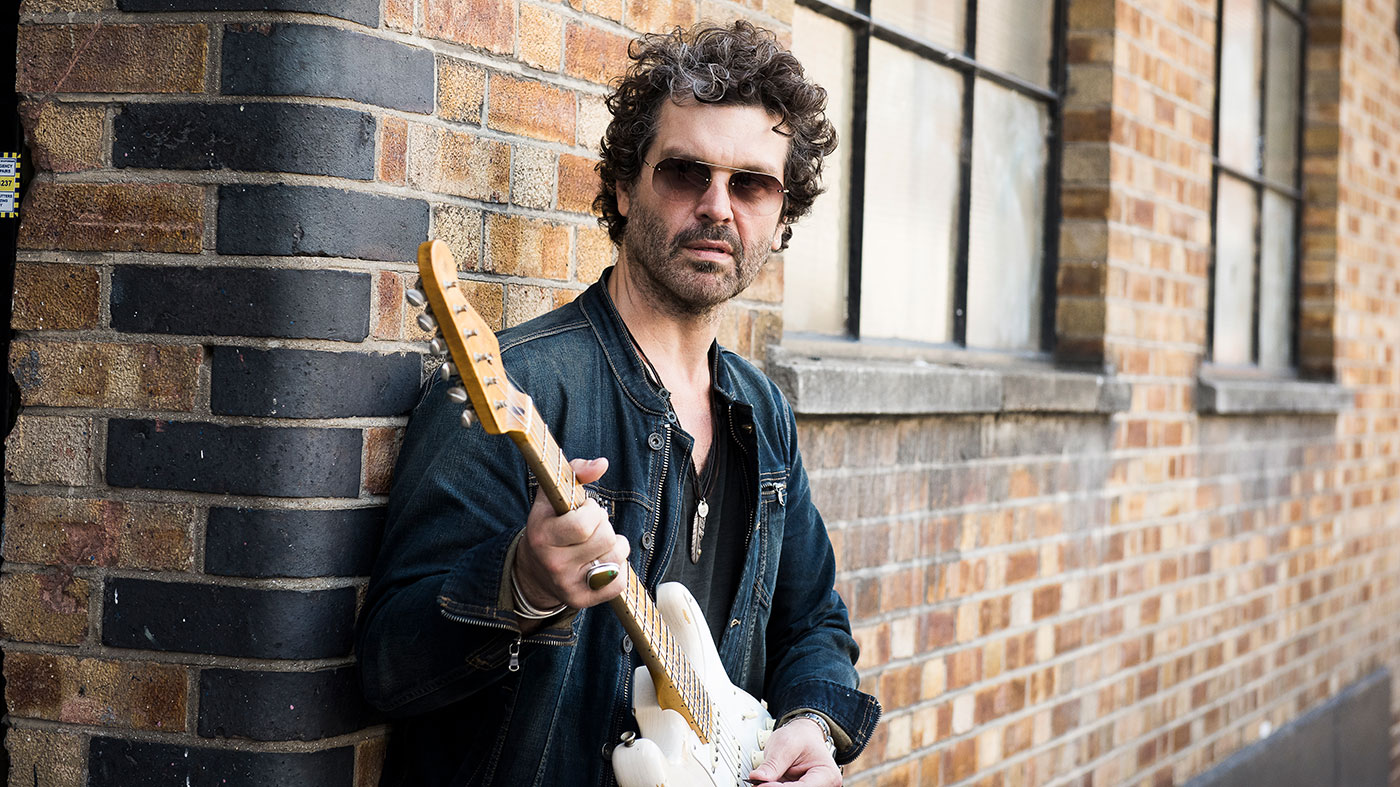 Doyle Bramhall, a long time DryBell Vibe Machine user.