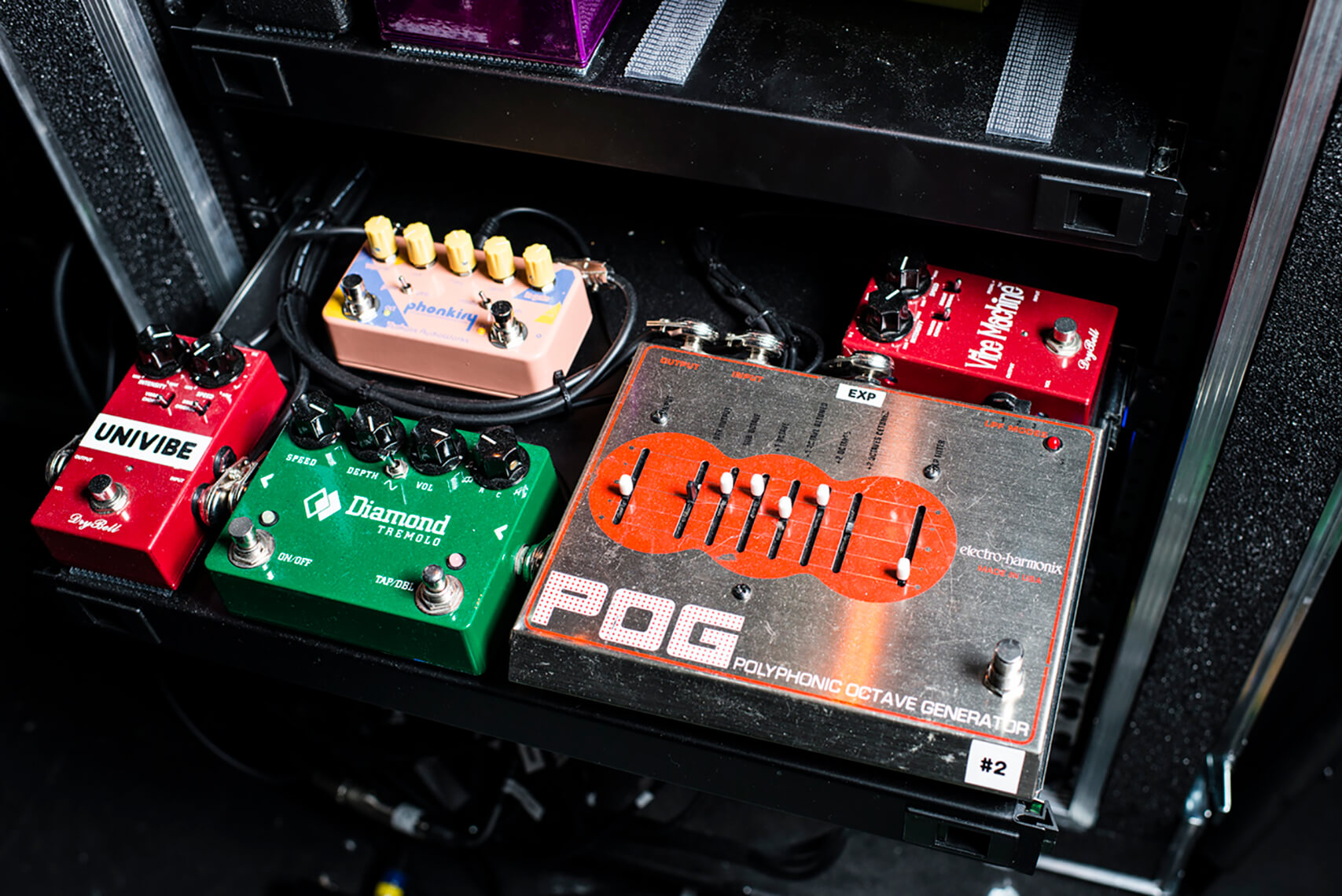 Joe Perry’s pedalboard featuring two DryBell Vibe Machines V-1 guitar pedal