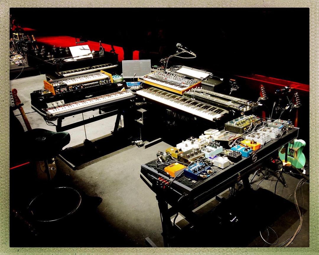 Jon Carin's pedalboard featuring DryBell Vibe Machine, Unit67, The Engine, and Module 4.