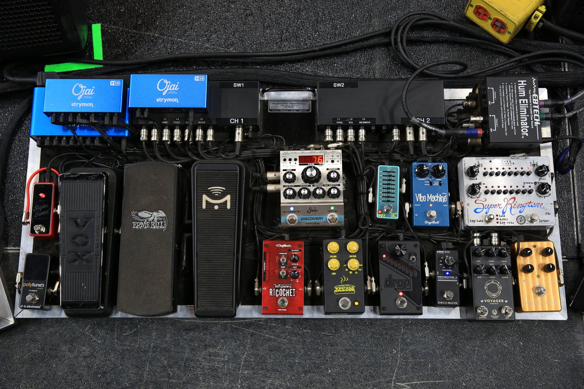 Steve Stevens' pedalboard featuring DryBell Vibe Machine V-3